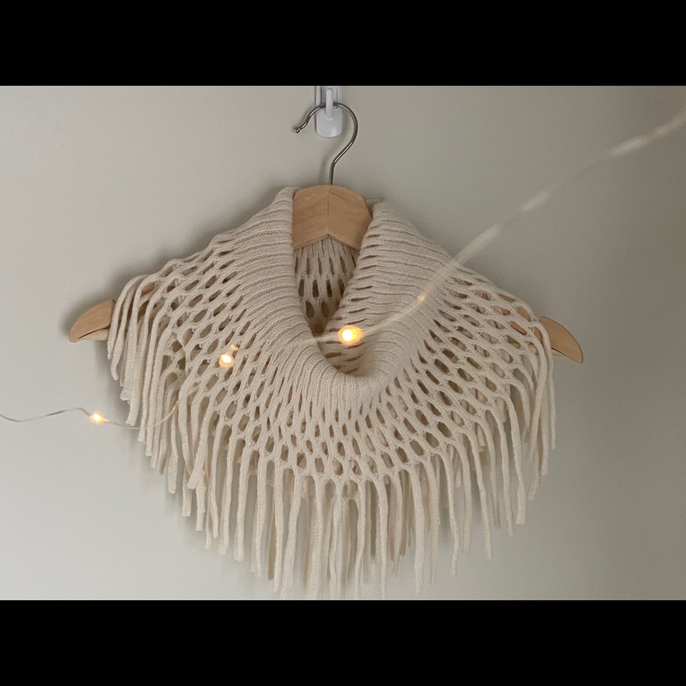 Fringe infinity scarf